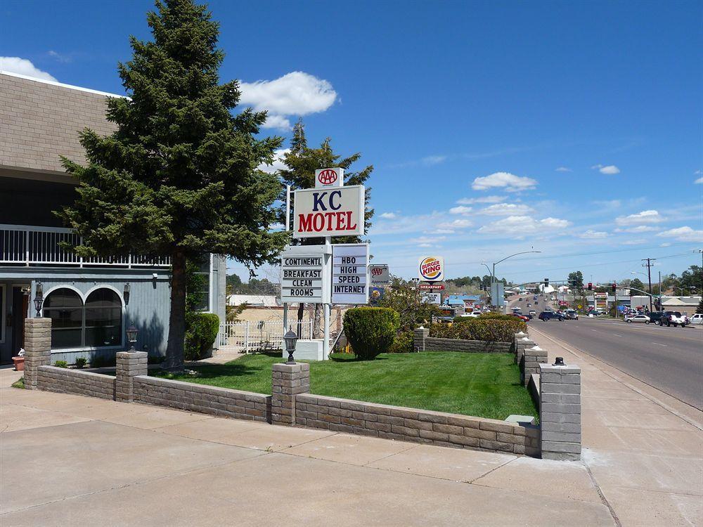 The Kc Motel Show Low Exterior photo