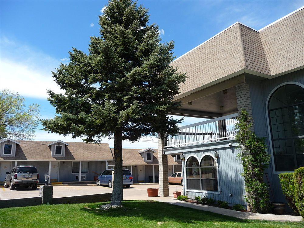 The Kc Motel Show Low Exterior photo