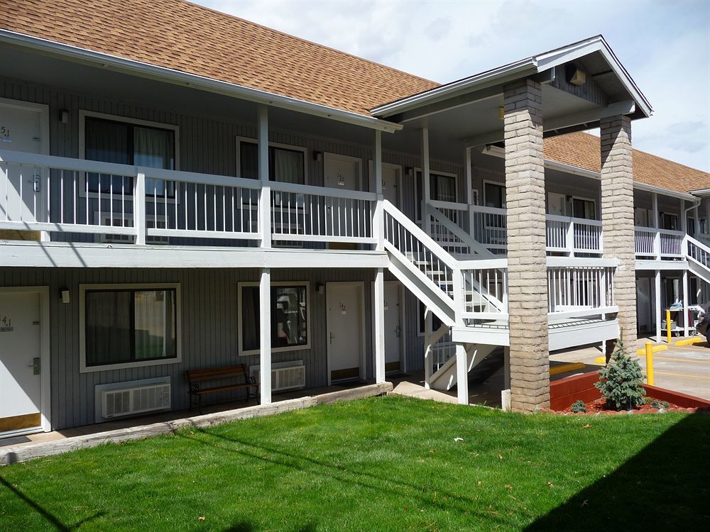 The Kc Motel Show Low Exterior photo